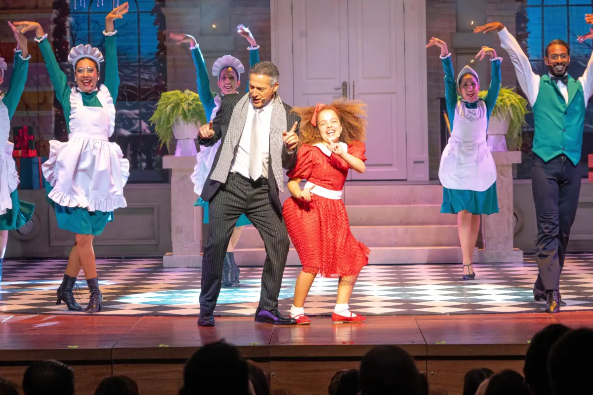 ¡ANNIE CONQUISTA AL PÚBLICO Y SE CONSOLIDA COMO UNO DE LOS GRANDES MUSICALES FAMILIARES DE LA TEMPORADA!