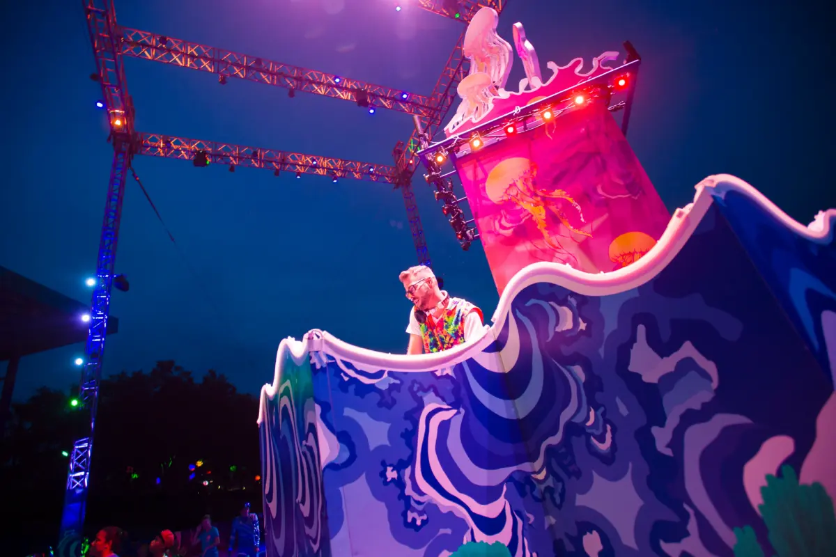 ¡Electrizante! SeaWorld Orlando brilla este verano con un festival repleto de novedades ¡Electrizante! SeaWorld Orlando brilla este verano con un festival repleto de novedades