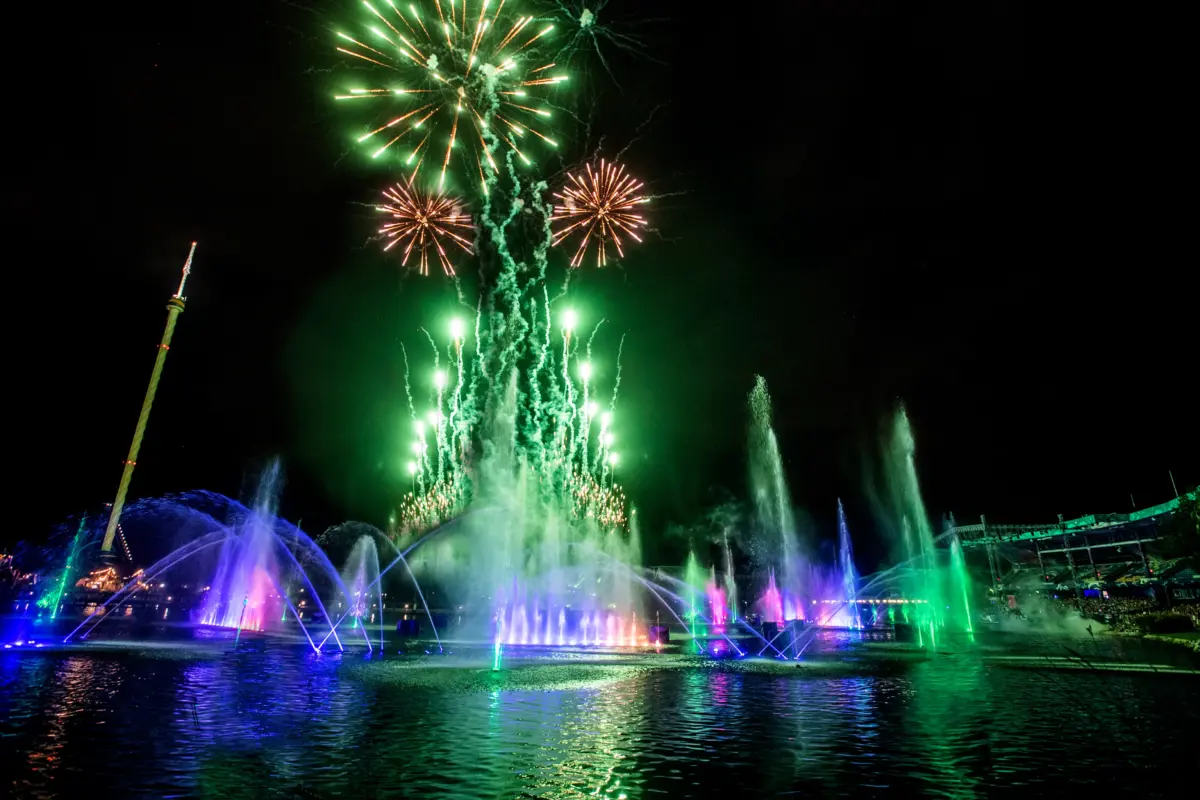 ¡Electrizante! SeaWorld Orlando brilla este verano con un festival repleto de novedades ¡Electrizante! SeaWorld Orlando brilla este verano con un festival repleto de novedades
