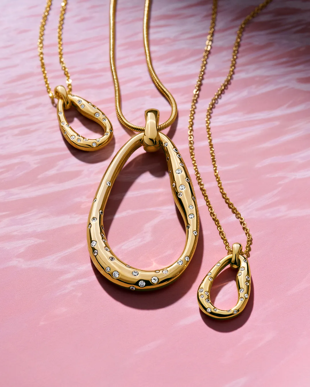 PANDORA PRESENTA ESSENCE OF SUMMER, UNA CELEBRACIÓN DE LA TRANSFORMACIÓN Y LA BELLEZA NATURAL PROTAGONIZADA POR TINI