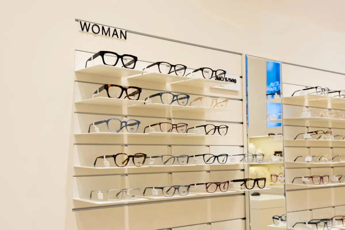 Cómo elegir los lentes perfectos para complementar tu outfit diario Cómo elegir los lentes perfectos para complementar tu outfit diario