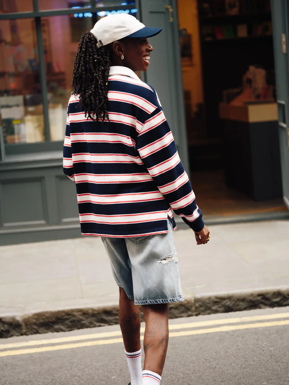 Tommy Hilfiger trae la campaña Primavera 2026 de Tommy Jeans a Londres con una nueva ola de autoexpresión Tommy Hilfiger trae la campaña Primavera 2026 de Tommy Jeans a Londres con una nueva ola de autoexpresión