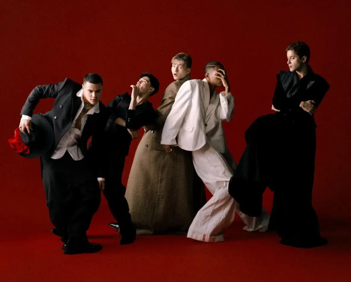 Santos Bravos x H&M: música, estilo y comunidad que llevó el pop latino a la moda