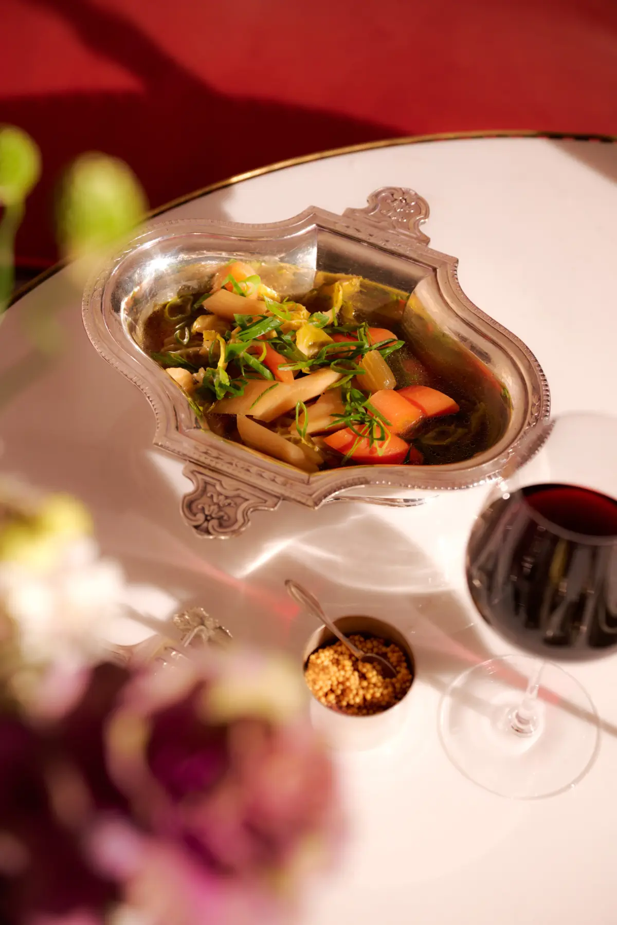 AIRELLES LE GRAND CONTRÔLE UNA NUEVA HISTORIA COMIENZA EN EL CHÂTEAU DE VERSAILLES: “LE PAVILLON DES JARDINIERS”