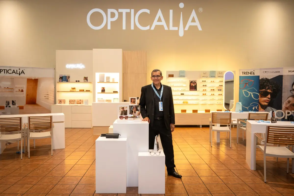 Opticalia abrirá las puertas de sus primeros locales en Perú y acelera su expansión nacional Opticalia abrirá las puertas de sus primeros locales en Perú y acelera su expansión nacional