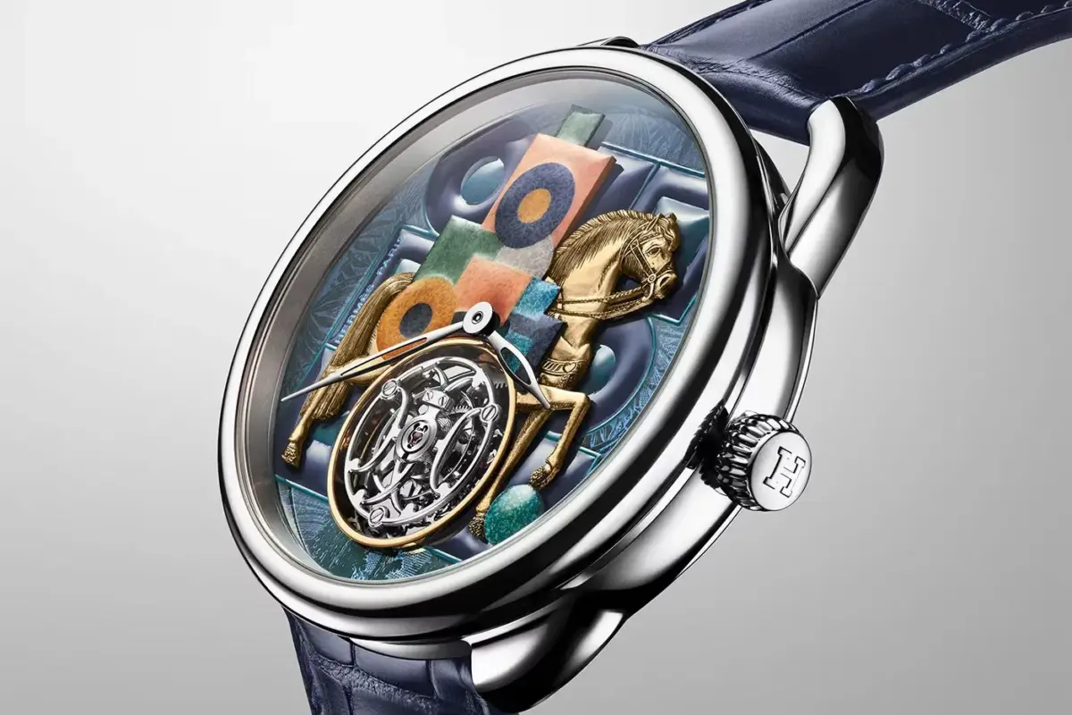 Hermès presenta el Arceau Cavalier en Formes, una pieza de alta relojería inspirada en el universo ecuestre