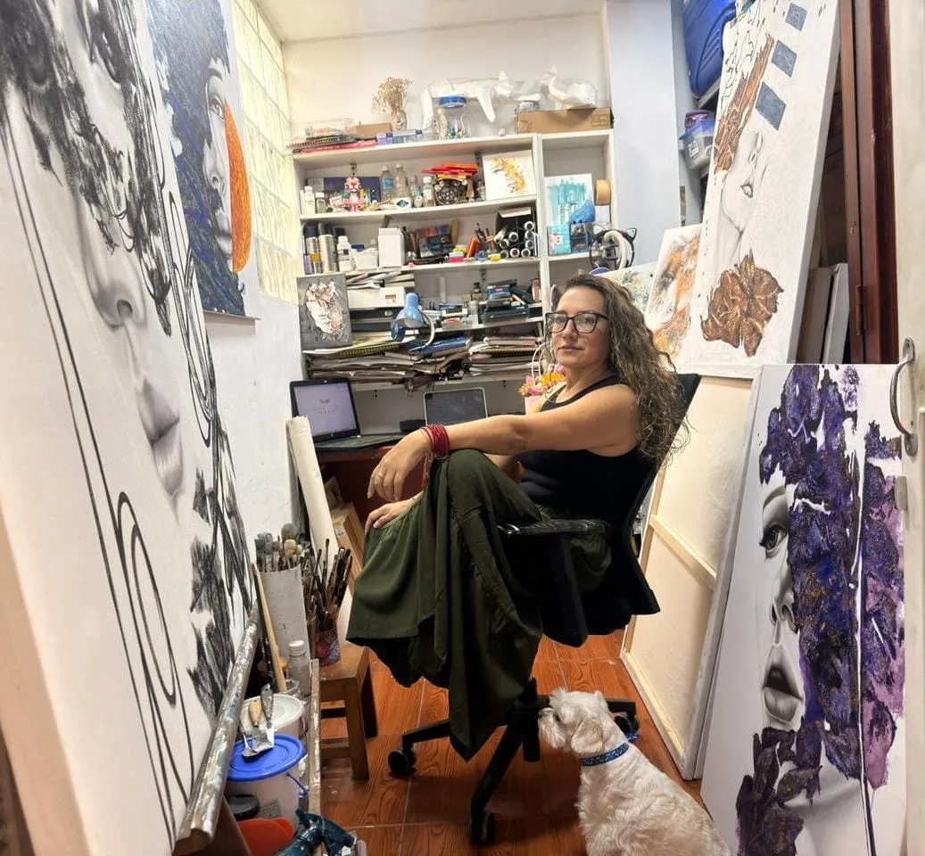 Yezzenia Sánchez presenta “La Mirada que Habita”, un viaje pictórico hacia lo invisible del rostro femenino