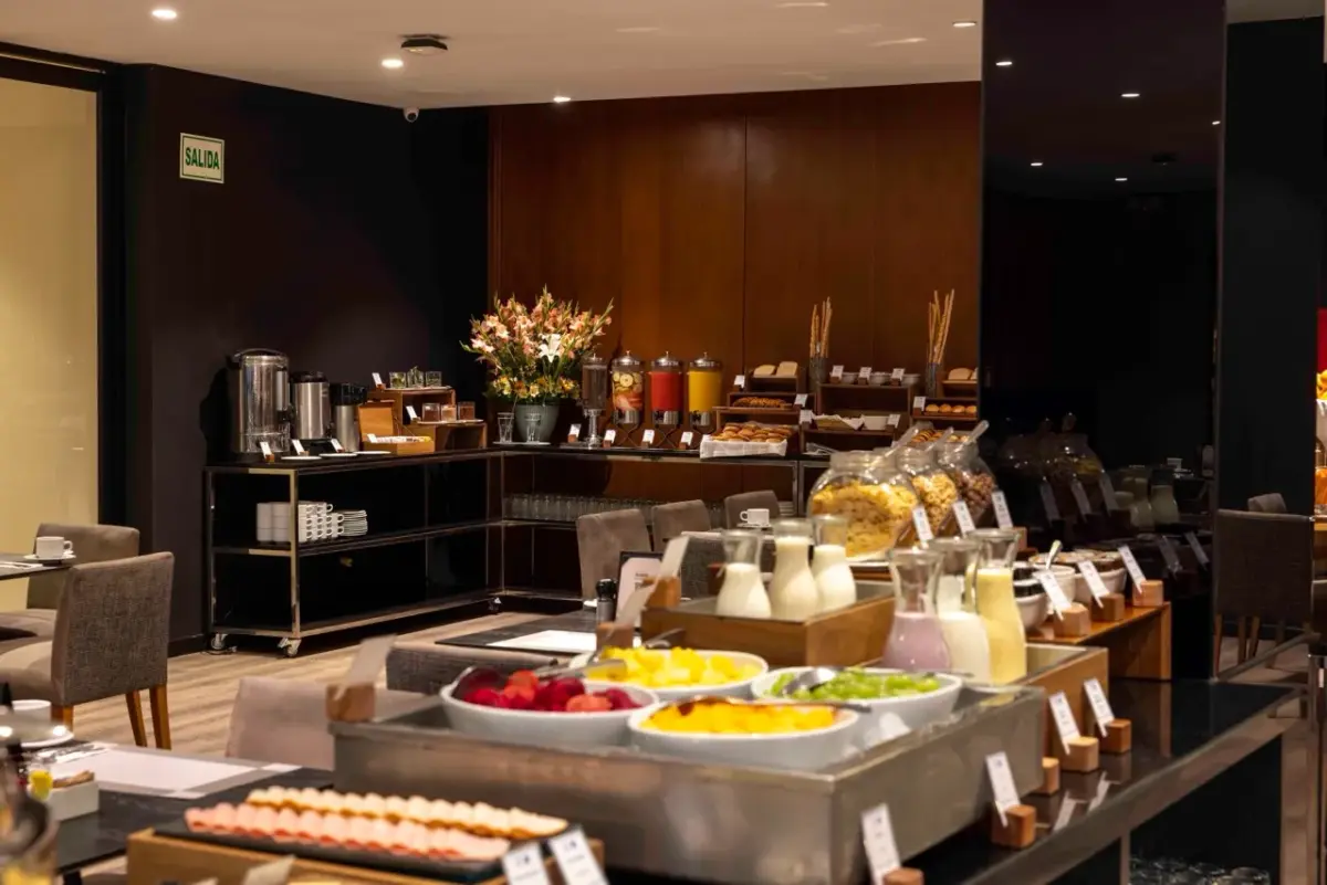 De un contundente desayuno con adobo a un almuerzo maridaje: una ruta por la cocina regional para celebrar el Día de la Madre