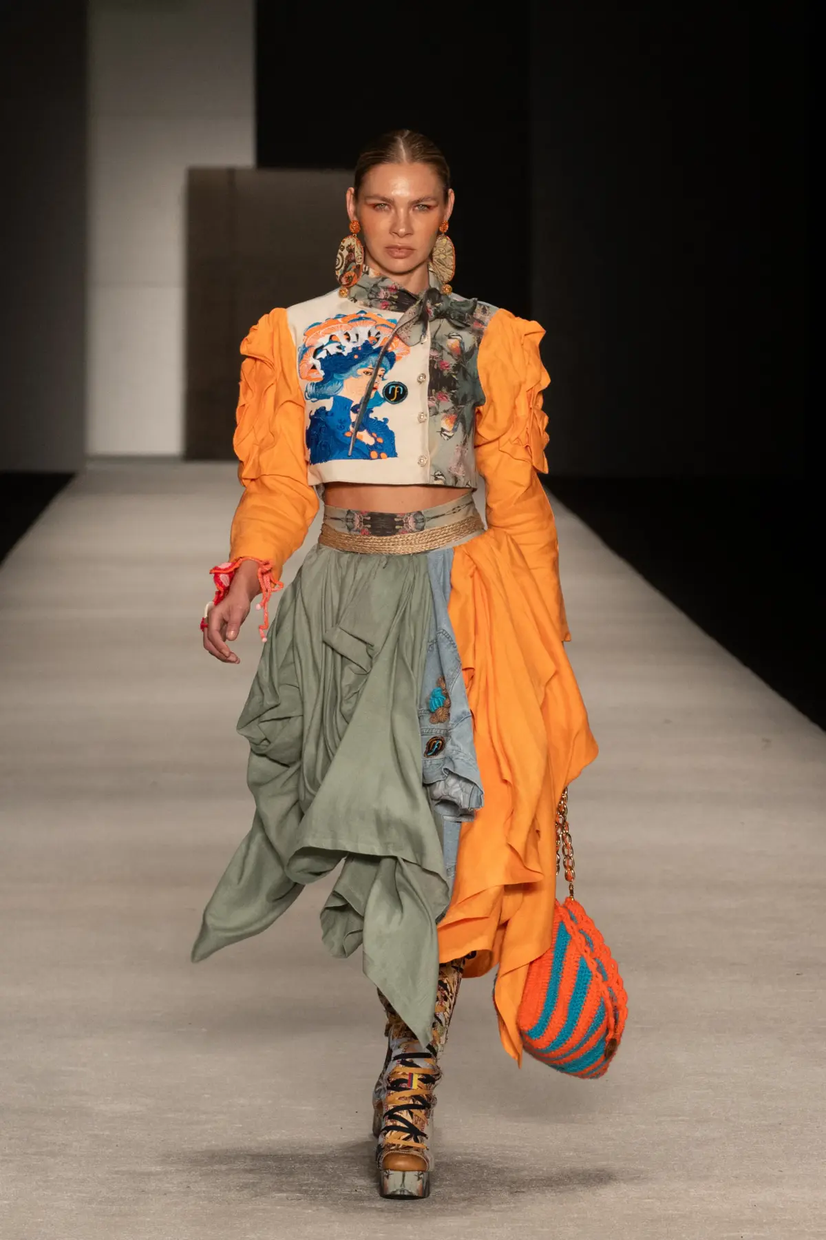 Empresarios de la economía popular conquistan el Bogotá Fashion Week con la pasarela del Colectivo PUENTE