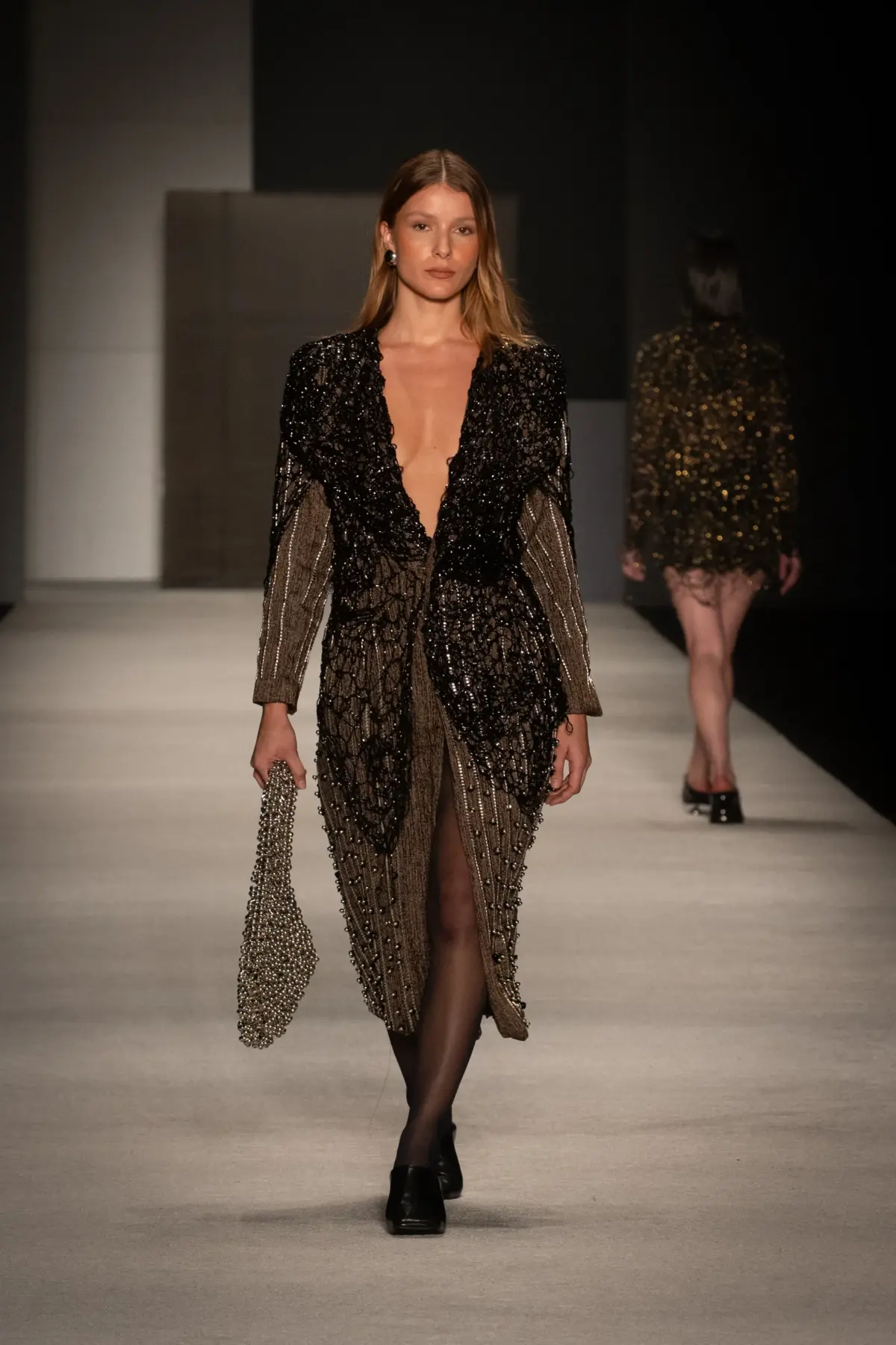 Bogotá Fashion Week 2026 reunió propuestas que redefinieron el swimwear, la feminidad contemporánea y el diseño artesanal colombiano