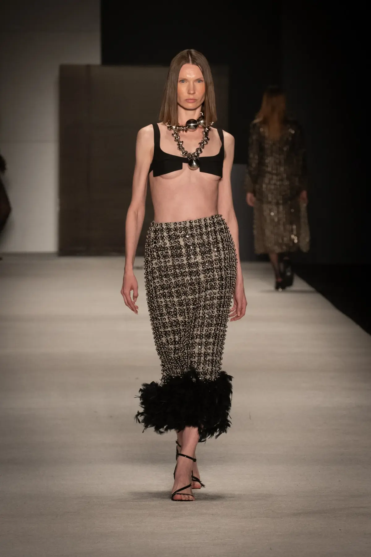 Bogotá Fashion Week 2026 reunió propuestas que redefinieron el swimwear, la feminidad contemporánea y el diseño artesanal colombiano