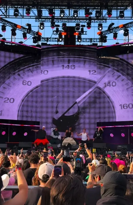 Santos Bravos x H&M: música, estilo y comunidad que llevó el pop latino a la moda Santos Bravos x H&M: música, estilo y comunidad que llevó el pop latino a la moda