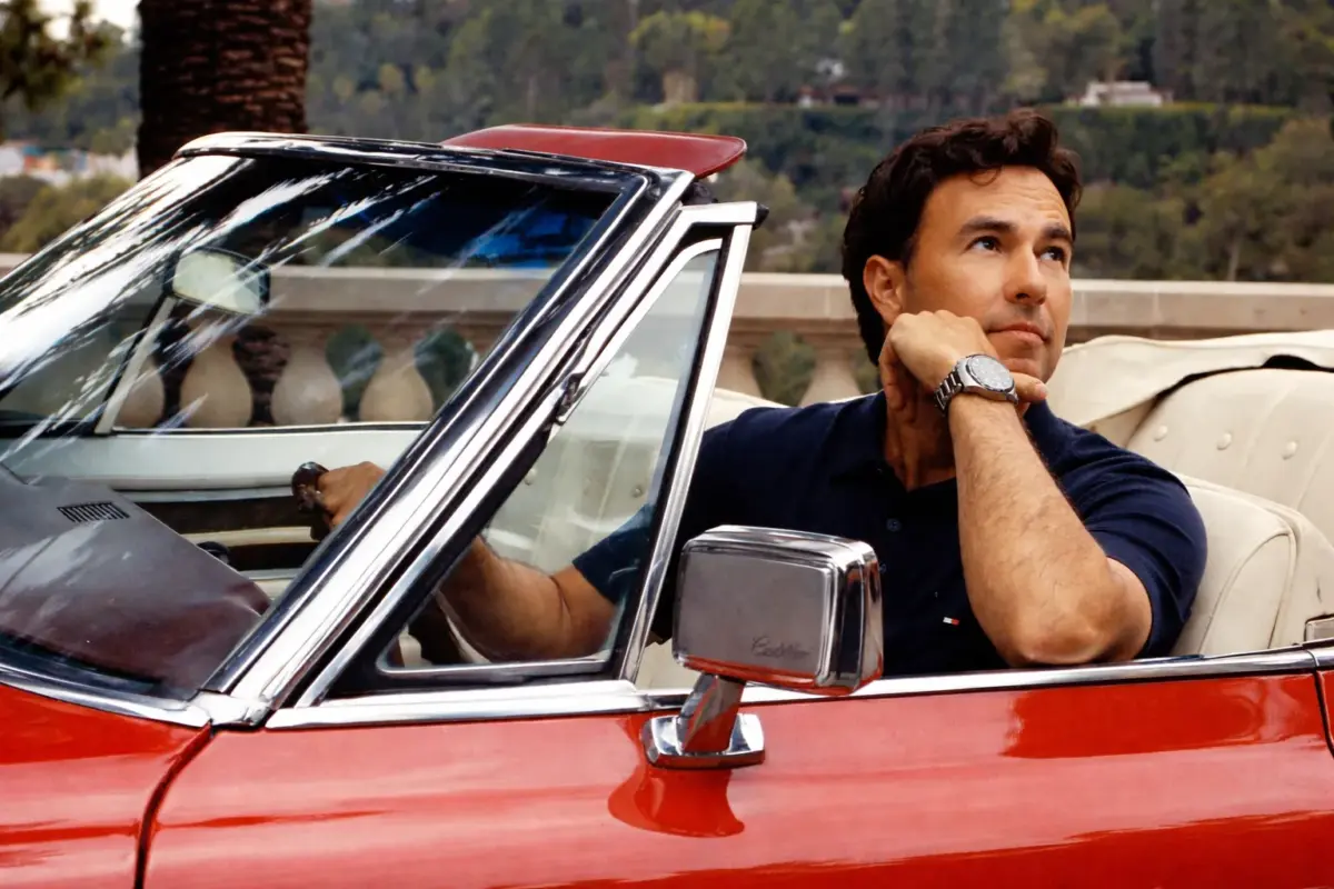 Tommy Hilfiger presenta a Checo Pérez para la colección de relojes y joyería primavera-verano 2026