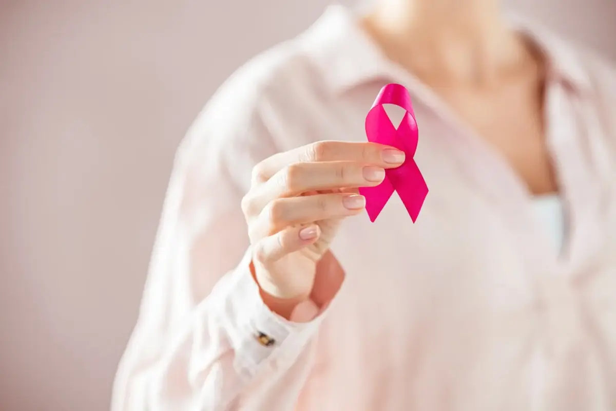 Cáncer de mama: ¿desde qué edad deberían comenzar los chequeos preventivos y qué exámenes corresponden? Cáncer de mama: ¿desde qué edad deberían comenzar los chequeos preventivos y qué exámenes corresponden?