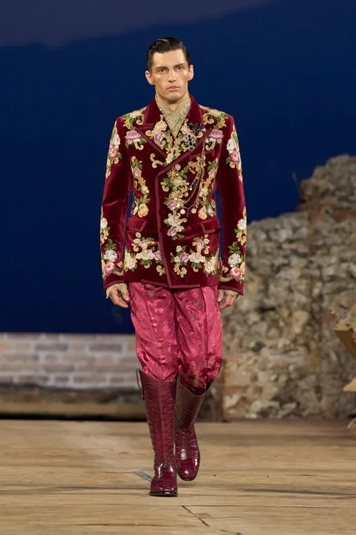 Of Goddesses and Mortals: Dolce & Gabbana volvió a Taormina con Alta Moda