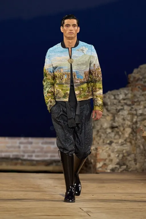 Of Goddesses and Mortals: Dolce & Gabbana volvió a Taormina con Alta Moda