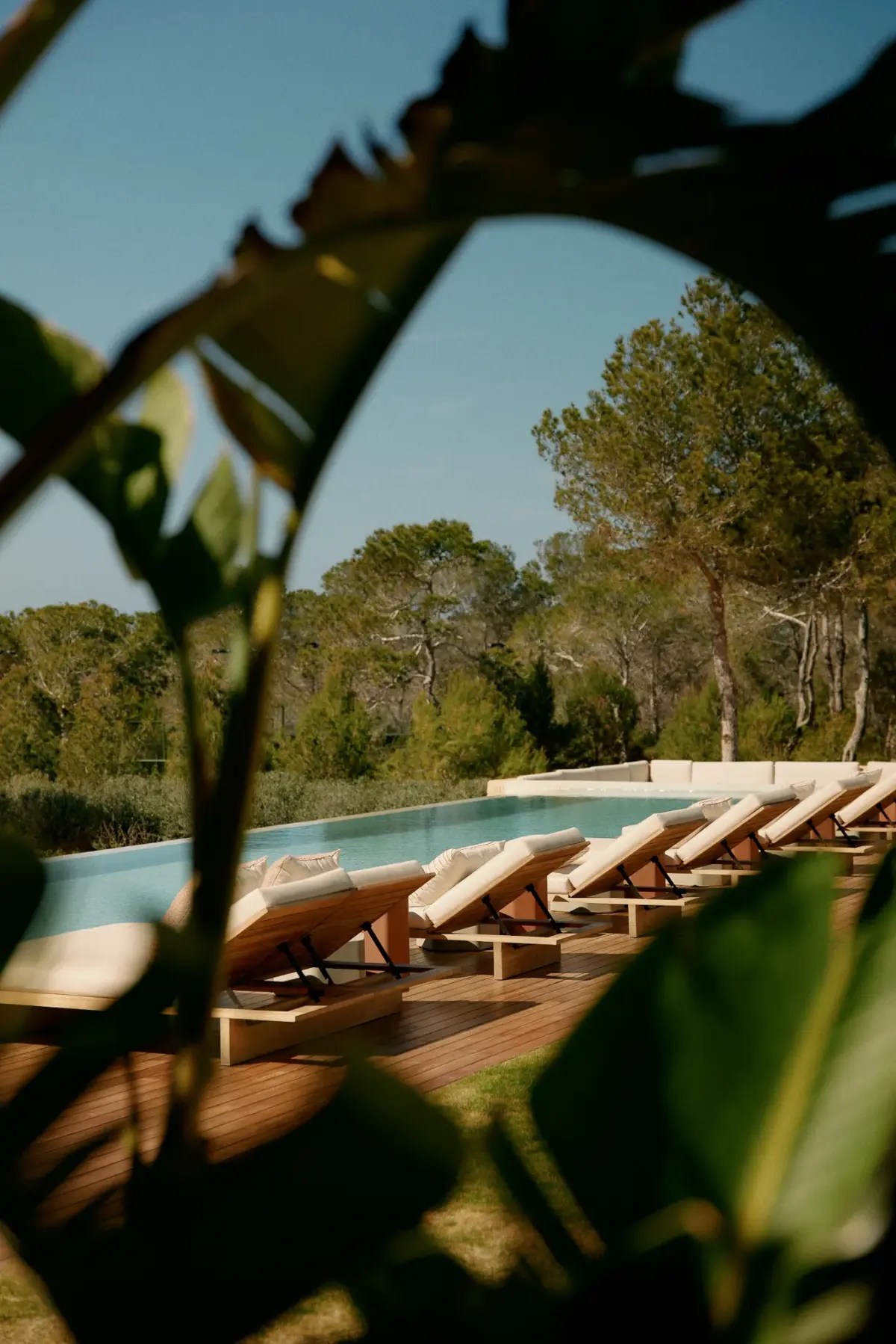 Highstay Villas presenta Villa Escondida, un refugio confidencial en Ibiza