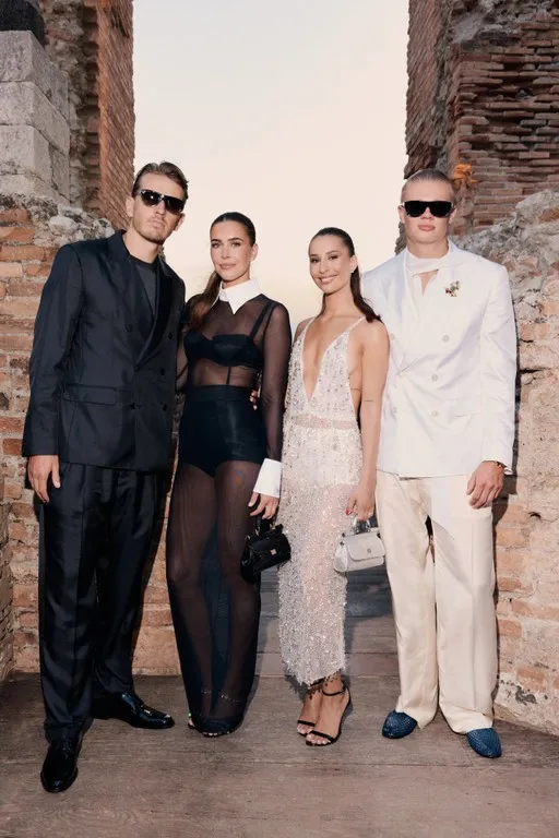 Of Goddesses and Mortals: Dolce & Gabbana volvió a Taormina con Alta Moda
