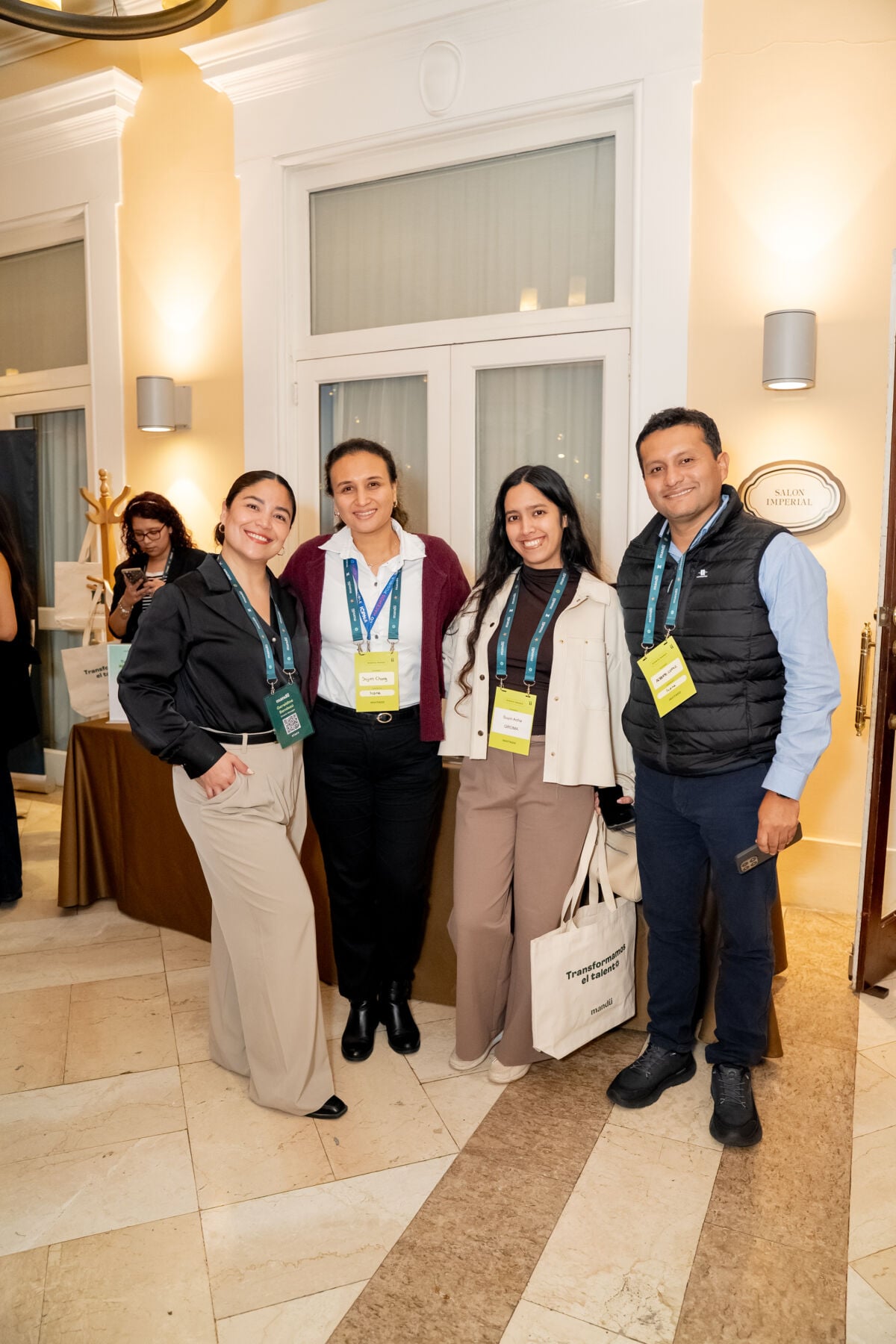 Mandü y líderes empresariales debatieron sobre IA y el futuro del talento en Perú Mandü y líderes empresariales debatieron sobre IA y el futuro del talento en Perú