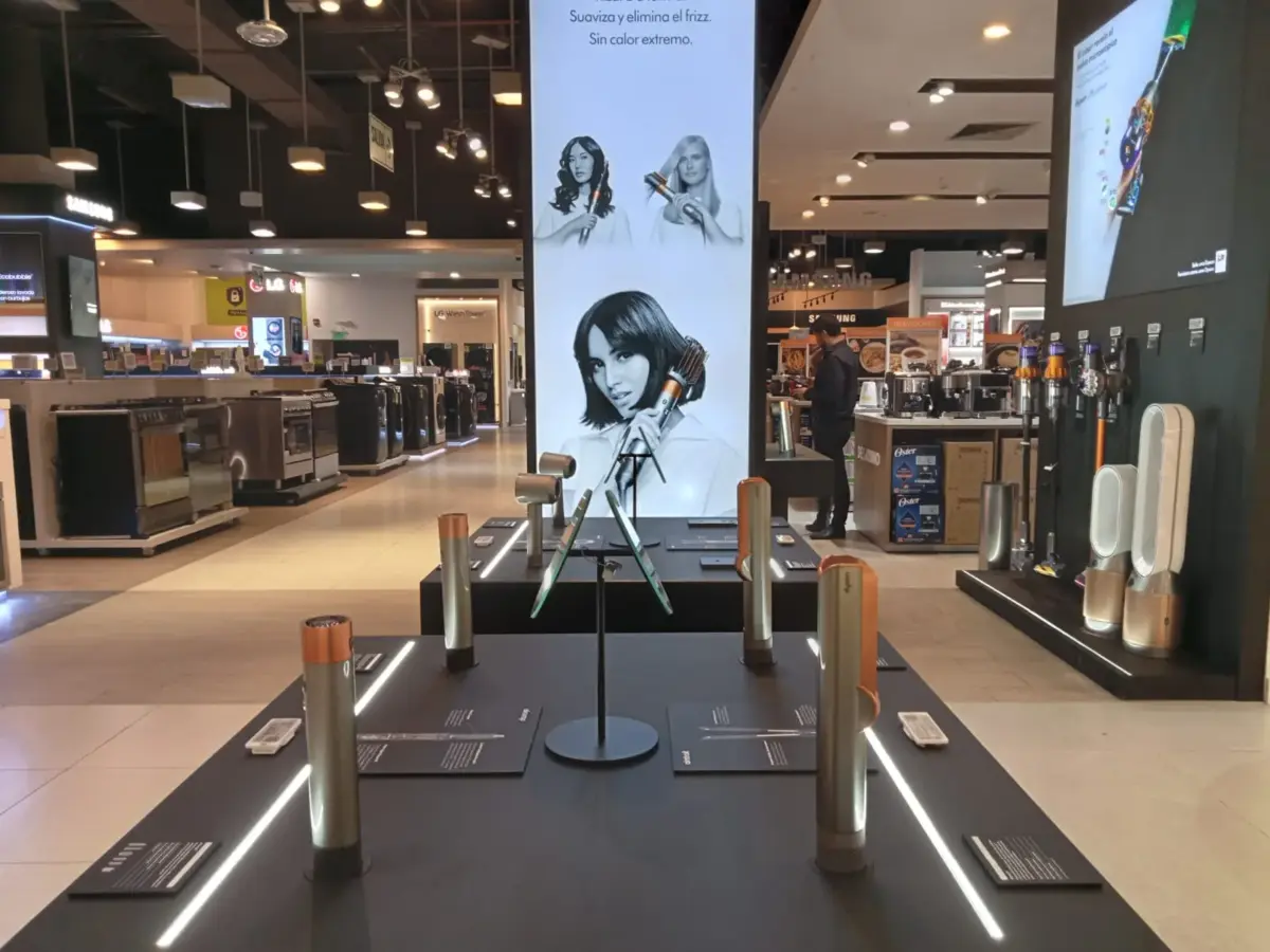 Dyson acelera su expansión en Perú con nuevo punto de venta en Falabella