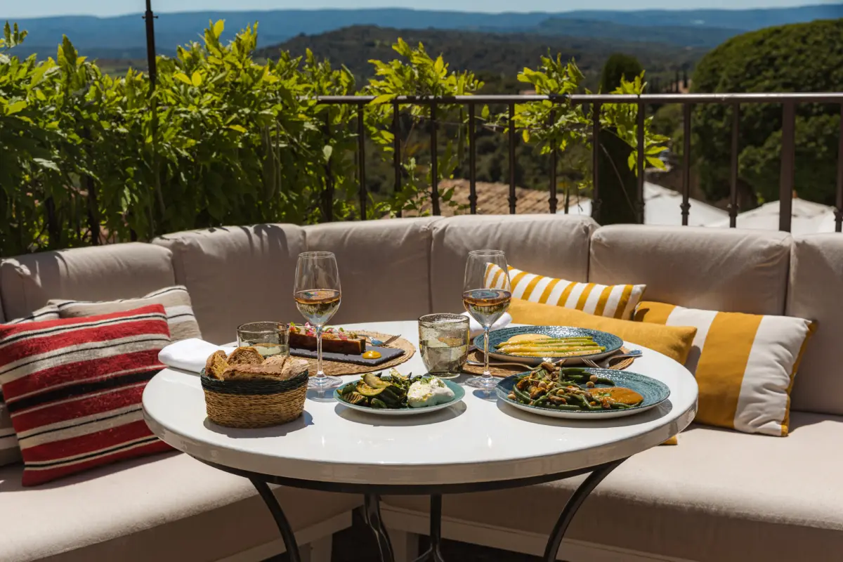 Reapertura de Crillon Le Brave el 3 de Abril, una temporada marcada por la renovación Reapertura de Crillon Le Brave el 3 de Abril, una temporada marcada por la renovación