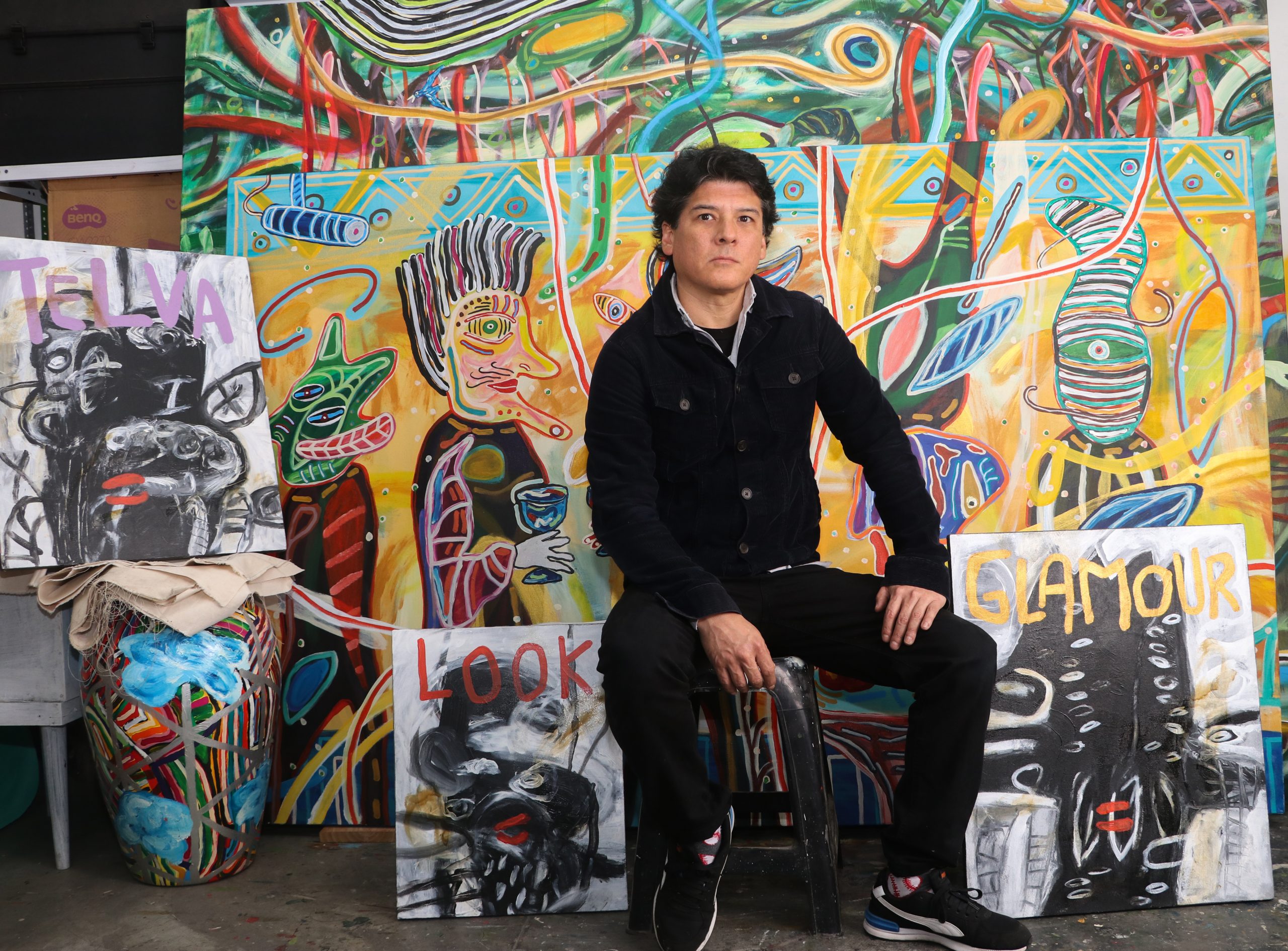 Caos cromático y memoria híbrida: el universo visual de Marcos Palacios