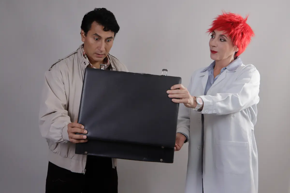 SANDRA BERNASCONI Y ARMANDO MACHUCA protagonizan I.D.I.O.T.A