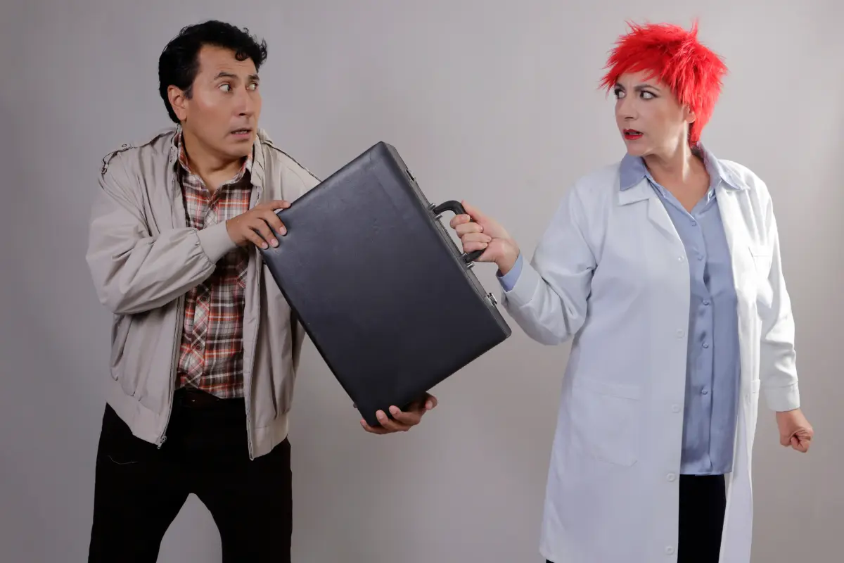 SANDRA BERNASCONI Y ARMANDO MACHUCA protagonizan I.D.I.O.T.A