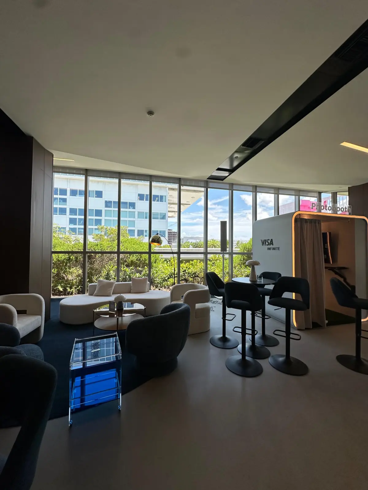Visa presenta el Visa Infinite Lounge en Miami, acercando a los tarjetahabientes Visa Infinite de toda América Latina y el Caribe a las experiencias más exclusivas de la temporada Visa presenta el Visa Infinite Lounge en Miami, acercando a los tarjetahabientes Visa Infinite de toda América Latina y el Caribe a las experiencias más exclusivas de la temporada