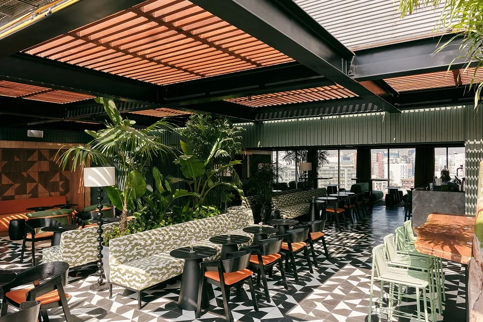 Pullman Lima Miraflores es reconocido como "Best Luxury Rooftop design & Leisure Hotel"