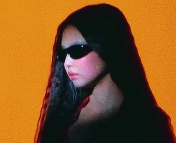 Jennie y Ray-Ban: los lentes que marcan la nueva era del estilo y redefine el poder de una “it girl” global