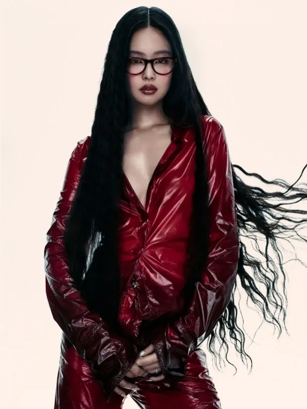 Jennie y Ray-Ban: los lentes que marcan la nueva era del estilo y redefine el poder de una “it girl” global Jennie y Ray-Ban: los lentes que marcan la nueva era del estilo y redefine el poder de una “it girl” global