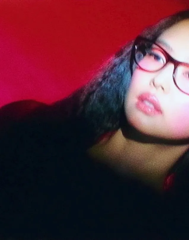 Jennie y Ray-Ban: los lentes que marcan la nueva era del estilo y redefine el poder de una “it girl” global Jennie y Ray-Ban: los lentes que marcan la nueva era del estilo y redefine el poder de una “it girl” global