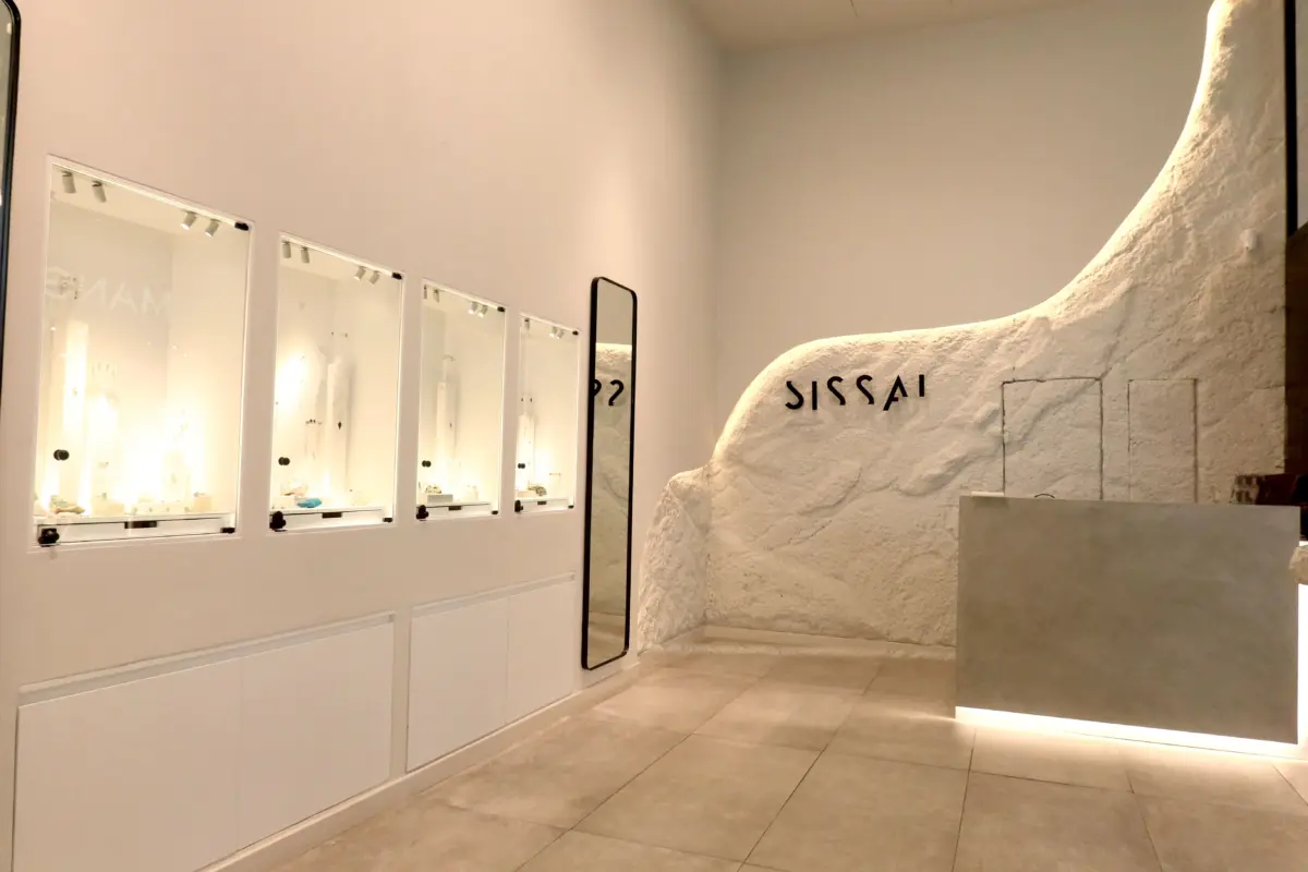 Sissai expande su propuesta de lujo consciente con la inauguración de su nueva tienda en el Jockey Plaza