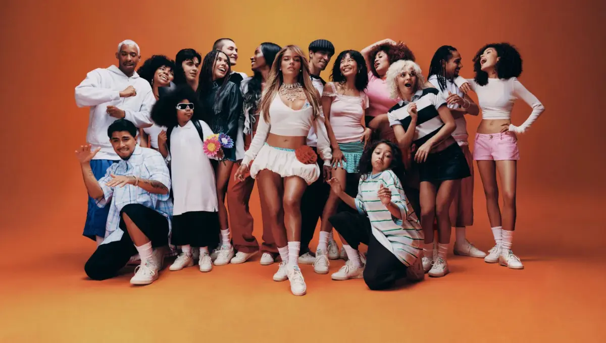 Karol G y Reebok celebran los clásicos que nunca pasan de moda con la campaña Born Classic. Worn Together.