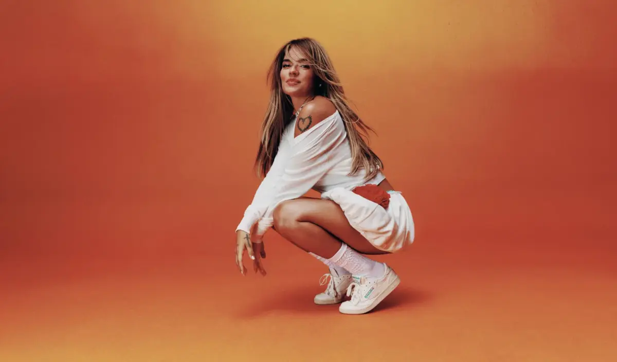 Karol G y Reebok celebran los clásicos que nunca pasan de moda con la campaña Born Classic. Worn Together.