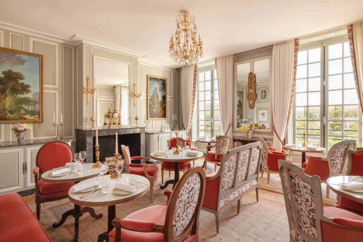 AIRELLES LE GRAND CONTRÔLE UNA NUEVA HISTORIA COMIENZA EN EL CHÂTEAU DE VERSAILLES: “LE PAVILLON DES JARDINIERS”