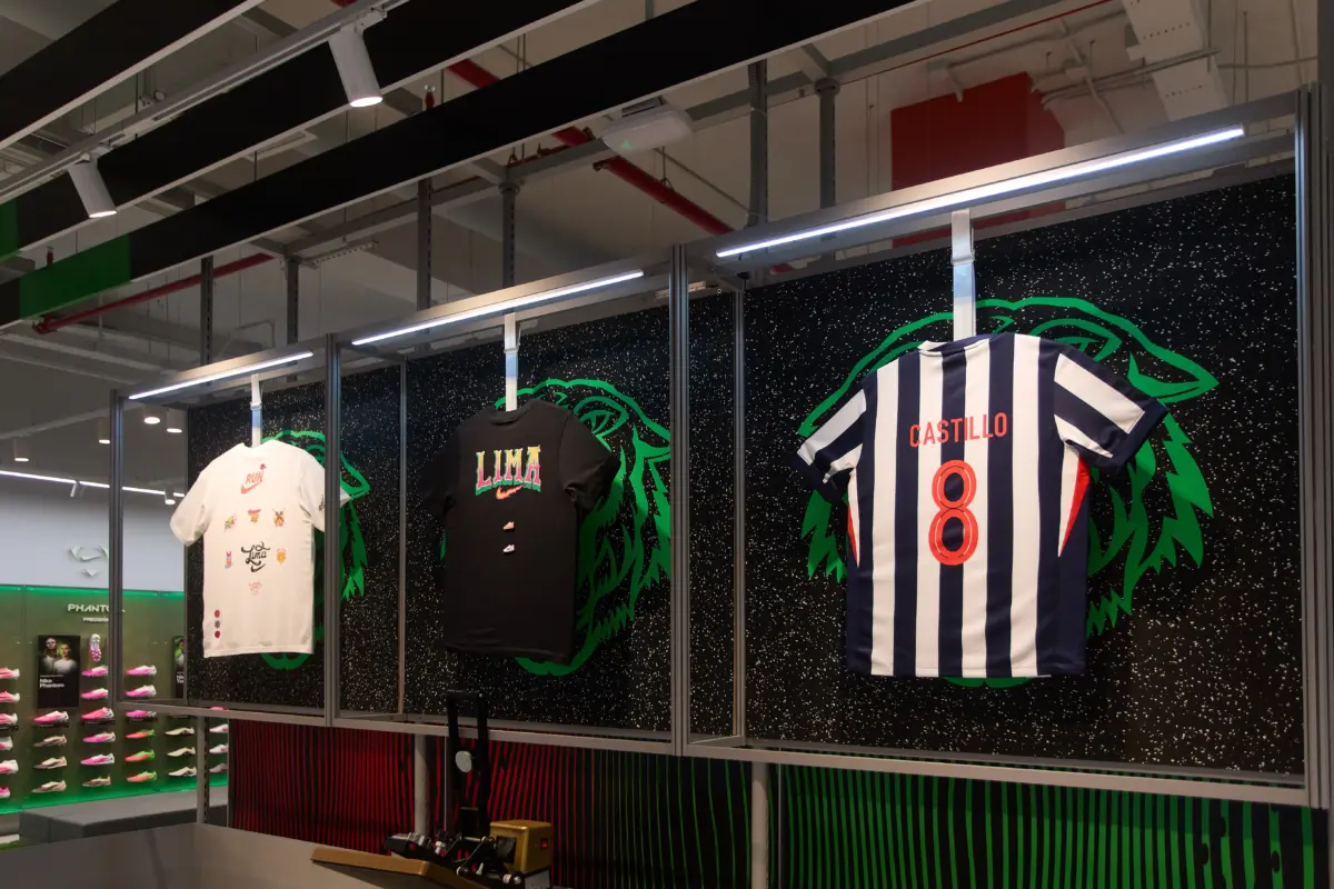 NIKE REABRE SUS PUERTAS EN EL JOCKEY PLAZA BAJO EL NUEVO FORMATO RISE 2.0 NIKE REABRE SUS PUERTAS EN EL JOCKEY PLAZA BAJO EL NUEVO FORMATO RISE 2.0