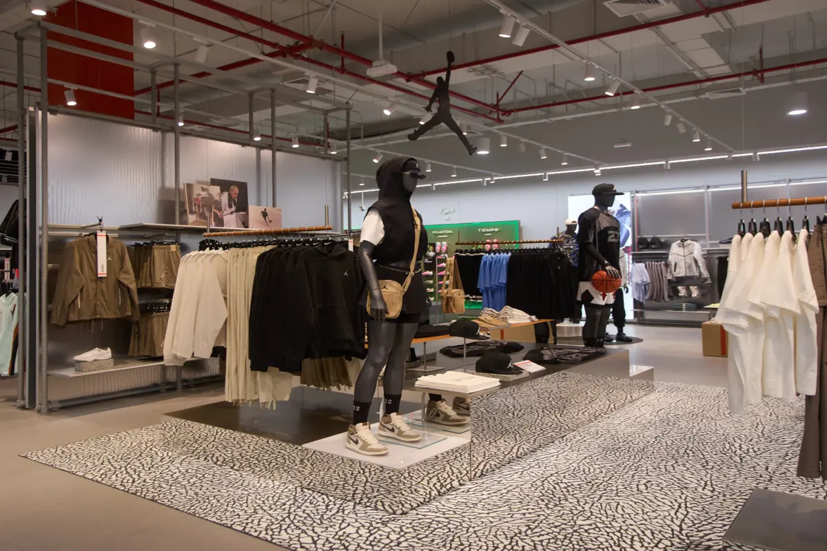 NIKE REABRE SUS PUERTAS EN EL JOCKEY PLAZA BAJO EL NUEVO FORMATO RISE 2.0