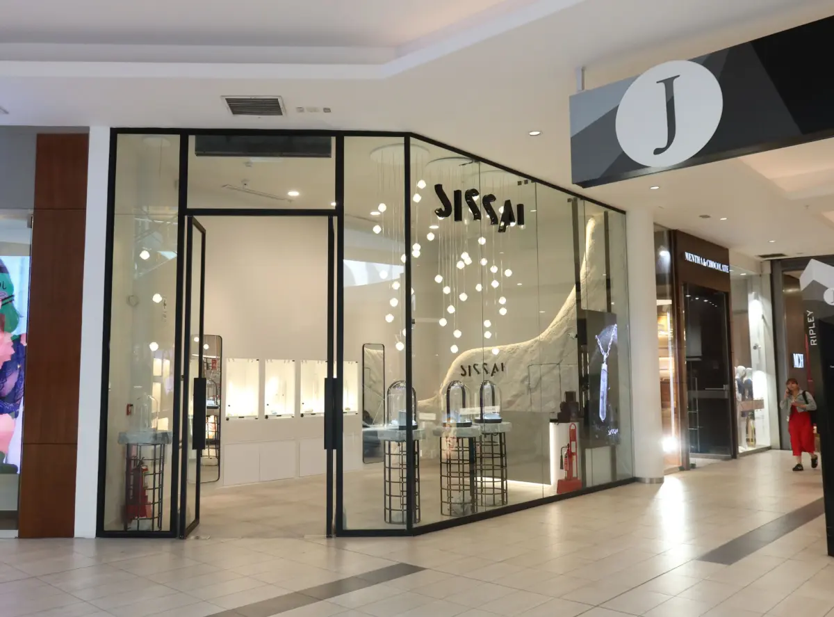 Sissai expande su propuesta de lujo consciente con la inauguración de su nueva tienda en el Jockey Plaza