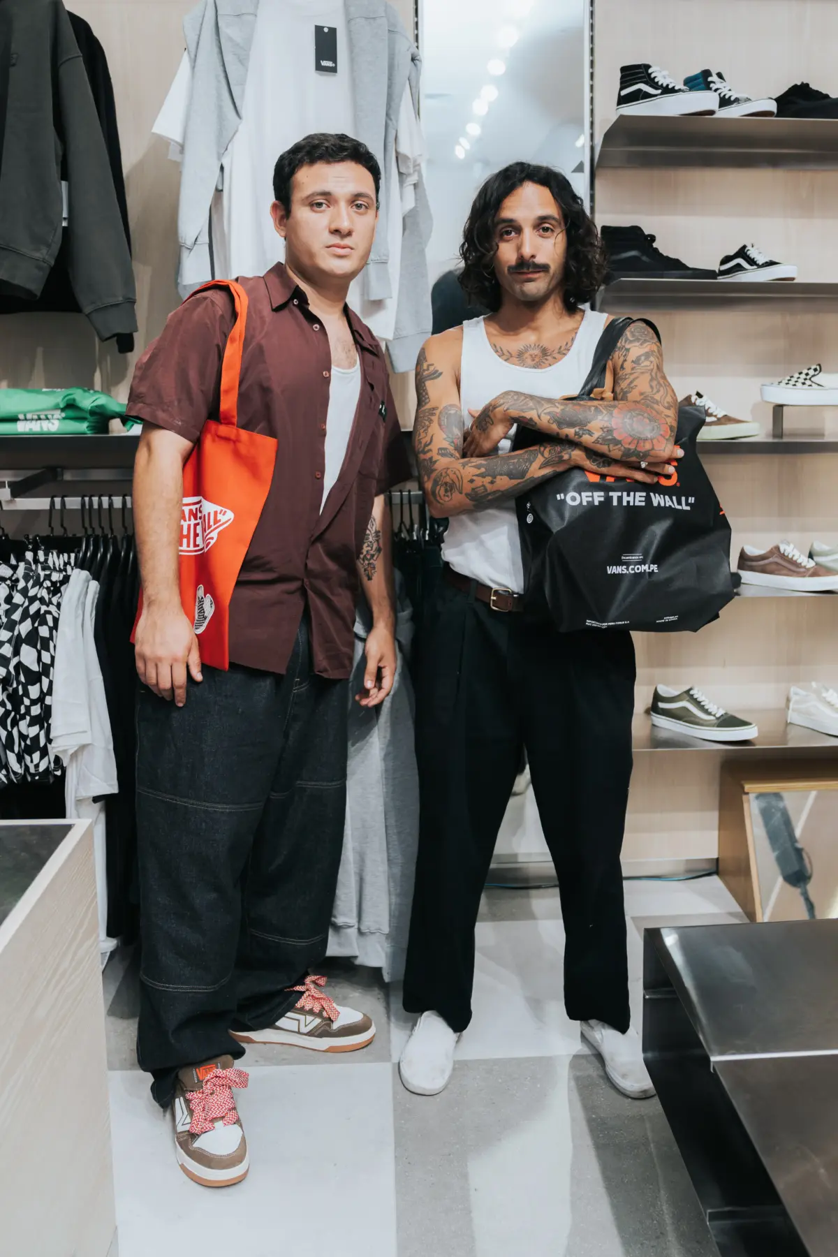 Vans inaugura nueva tienda en el Jockey Plaza con un evento que celebra la cultura urbana