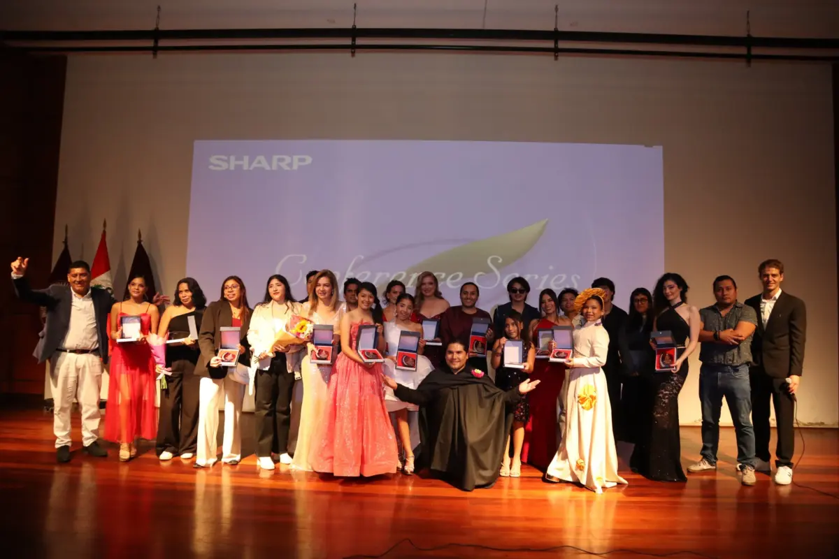TARDE DE PREMIACIÓN PERÚ ART FASHION SHOW PAFS EN EL AUDITORIO FIIS DE LA UNI, LO MEJOR DE LA MODA PERUANA 25-26