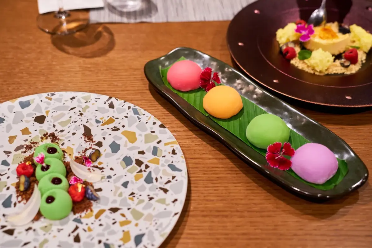 JW Marriott Lima presenta la renovada propuesta Nikkei de JW Lounge con una carta que fusiona la tradición japonesa y la riqueza peruana