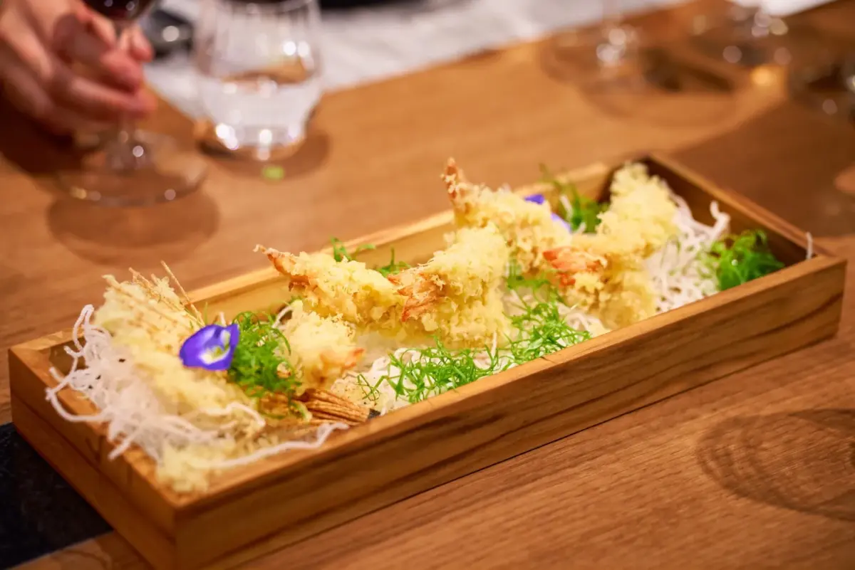 JW Marriott Lima presenta la renovada propuesta Nikkei de JW Lounge con una carta que fusiona la tradición japonesa y la riqueza peruana JW Marriott Lima presenta la renovada propuesta Nikkei de JW Lounge con una carta que fusiona la tradición japonesa y la riqueza peruana