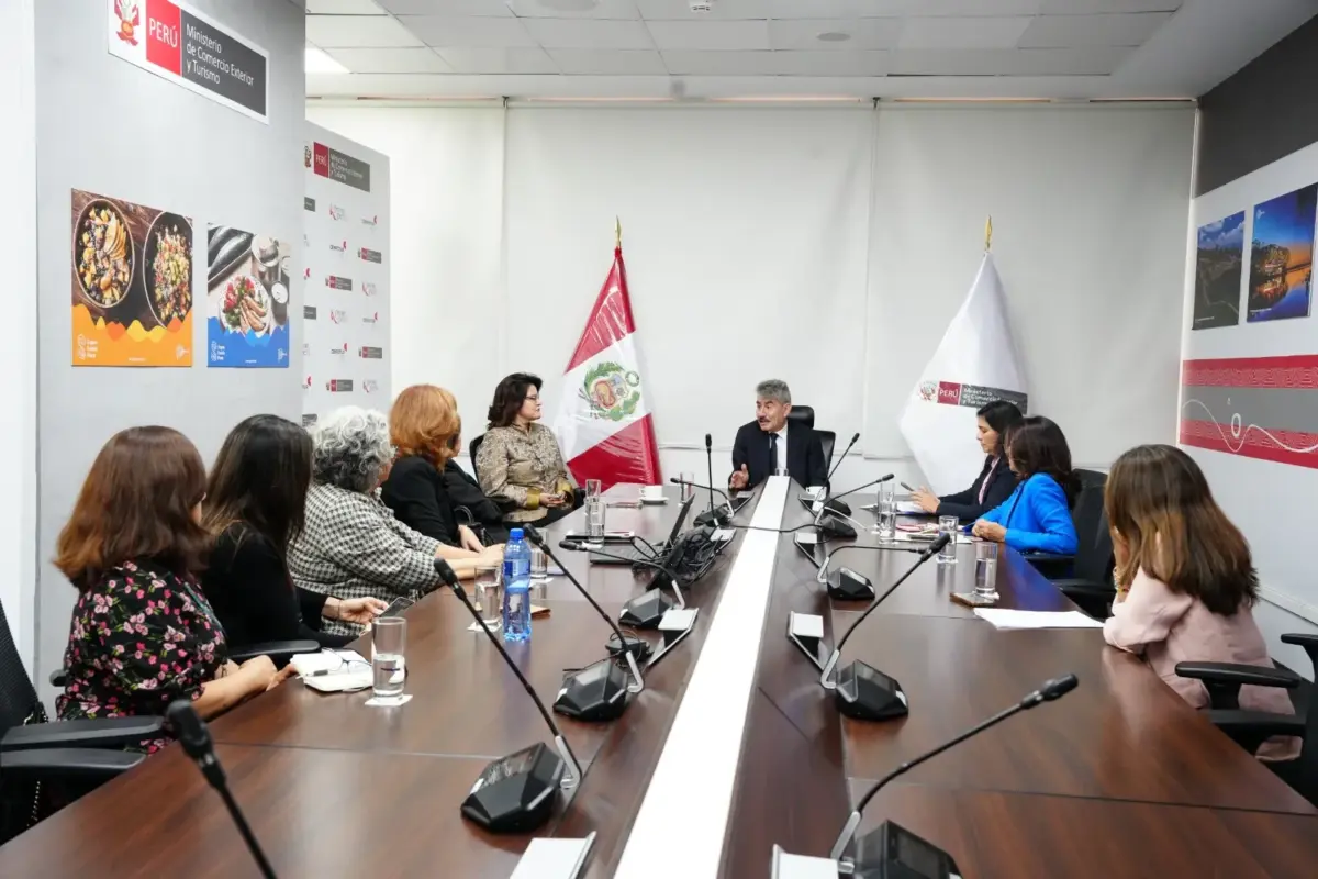 APOTUR PRESENTA AL MINCETUR PROPUESTAS PARA RECUPERAR LA CONFIANZA DEL TURISTA EXTRANJERO