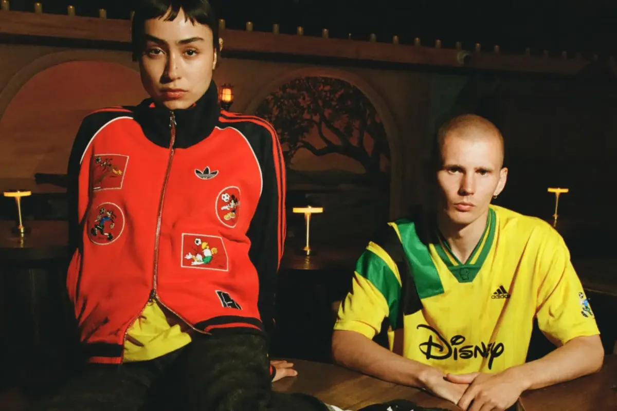 adidas, Brain Dead y Disney reinventan el fútbol noventero con una colección cargada de nostalgia