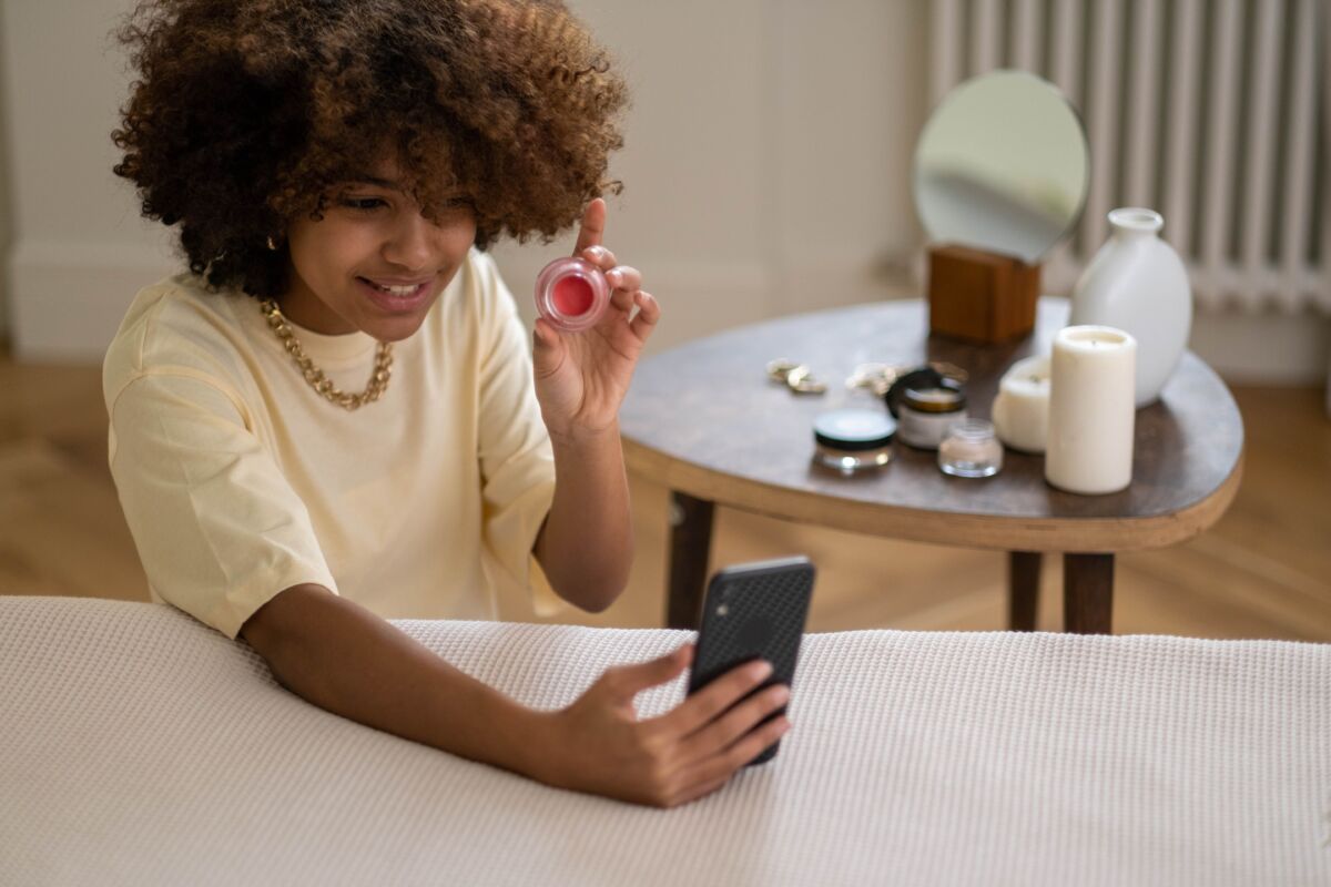 El nuevo poder de la belleza: ¿en quién confiamos hoy para decidir qué compramos? El nuevo poder de la belleza: ¿en quién confiamos hoy para decidir qué compramos?