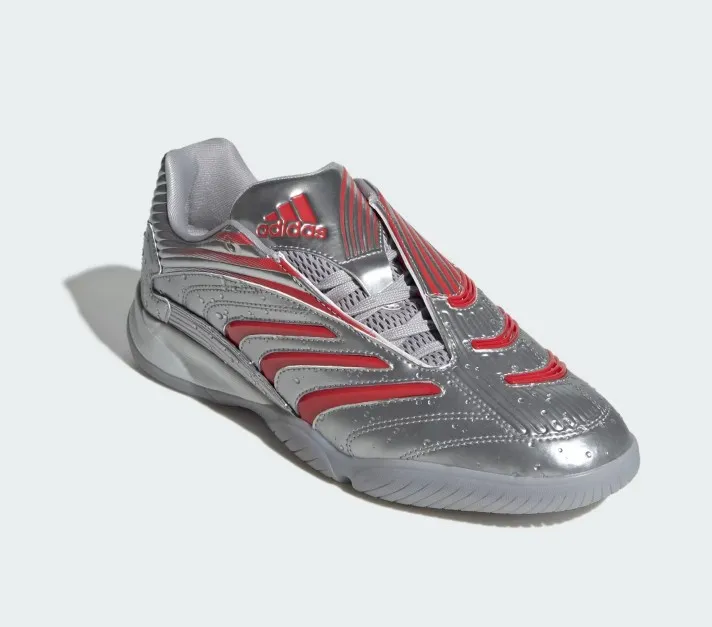 Adidas y Coca-Cola celebran el Mundial 2026 con una colección retro inspirada en la cultura futbolera Adidas y Coca-Cola celebran el Mundial 2026 con una colección retro inspirada en la cultura futbolera
