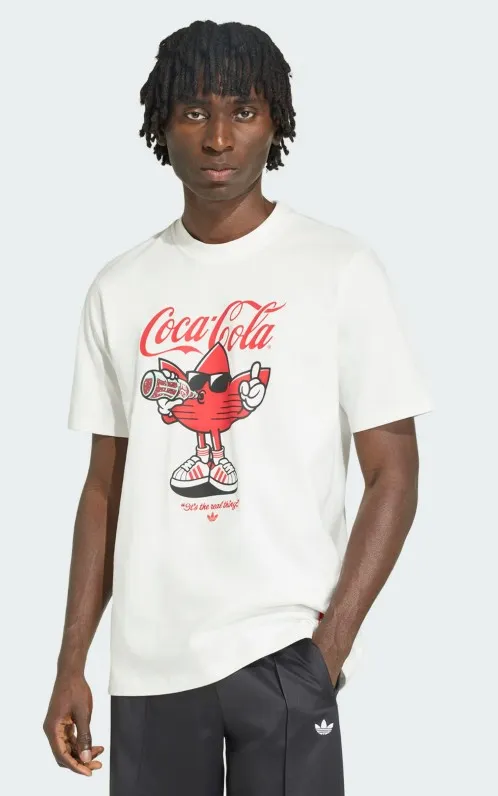 Adidas y Coca-Cola celebran el Mundial 2026 con una colección retro inspirada en la cultura futbolera Adidas y Coca-Cola celebran el Mundial 2026 con una colección retro inspirada en la cultura futbolera