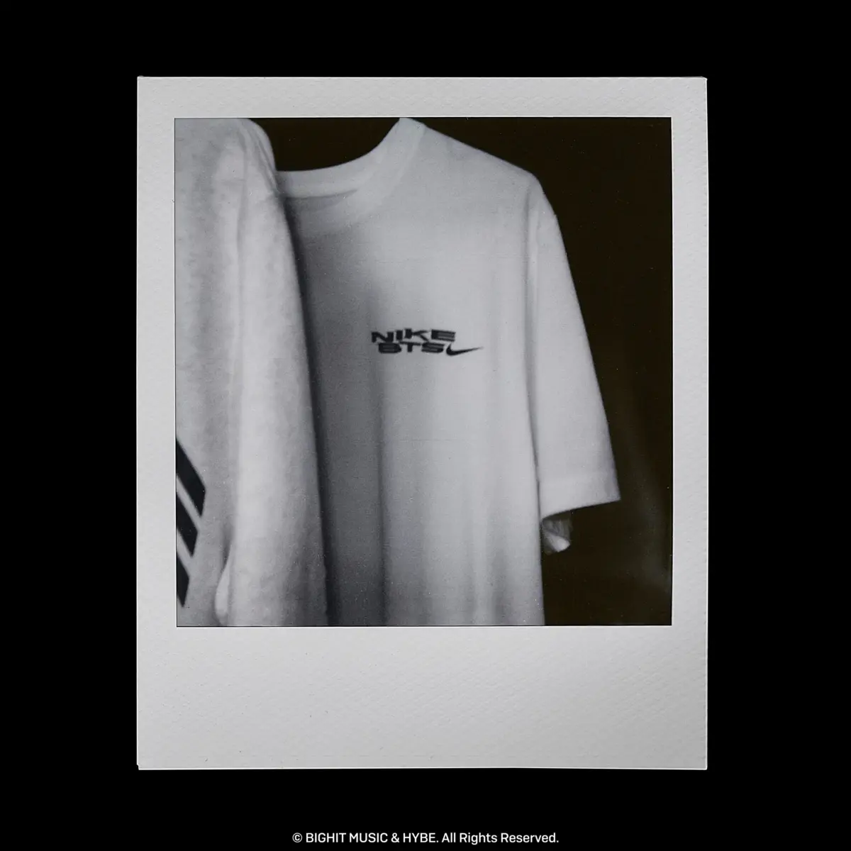 BTS y Nike presentan ARIRANG, una colección que transforma el merch de gira en streetwear global BTS y Nike presentan ARIRANG, una colección que transforma el merch de gira en streetwear global